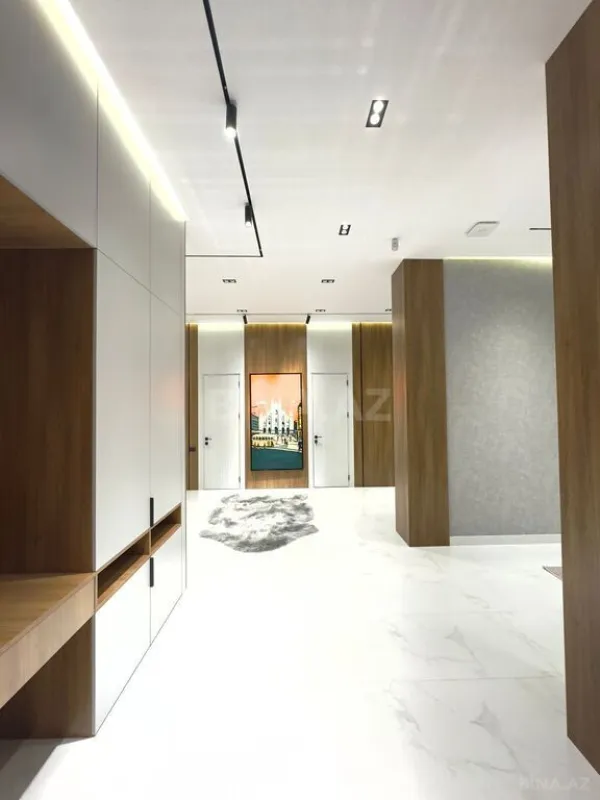 Satılır 5 otaqlı həyət evi 250 m²