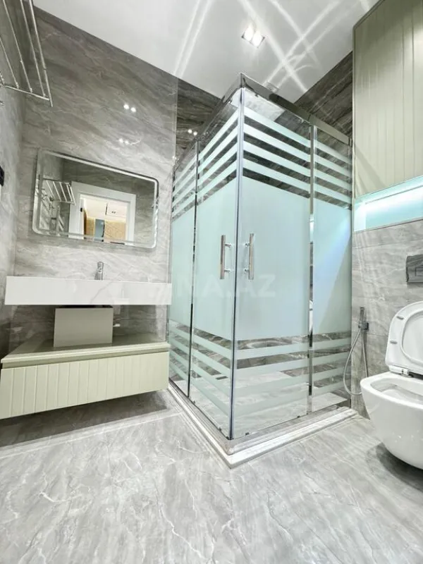 Satılır 5 otaqlı həyət evi 250 m²