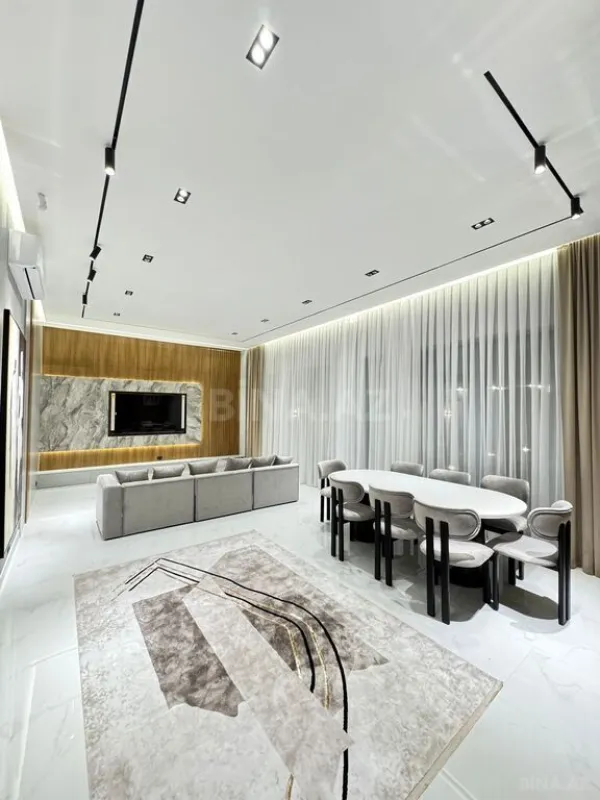 Satılır 5 otaqlı həyət evi 250 m²