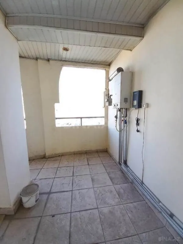 Satılır 4 otaqlı mənzil 185 m²