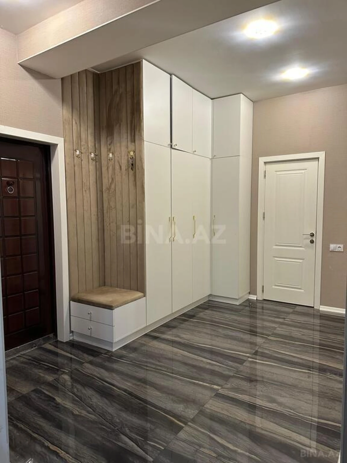 Satılır 3 otaqlı mənzil 90 m²