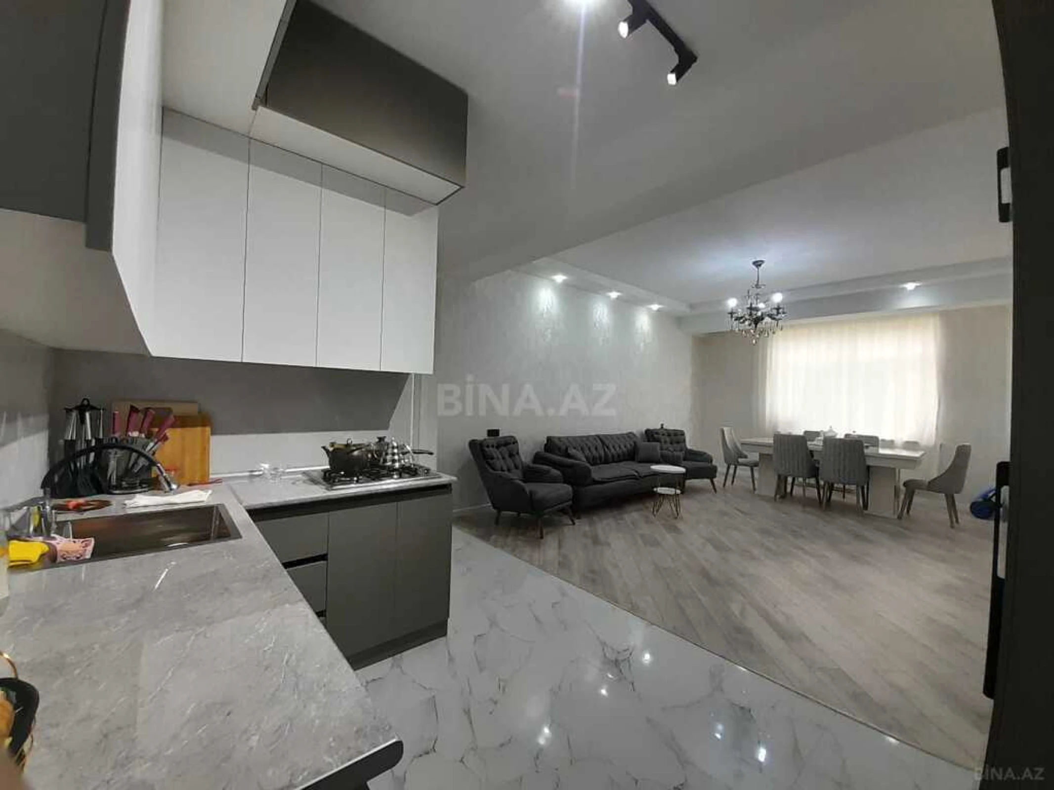 Satılır 3 otaqlı mənzil 95 m²