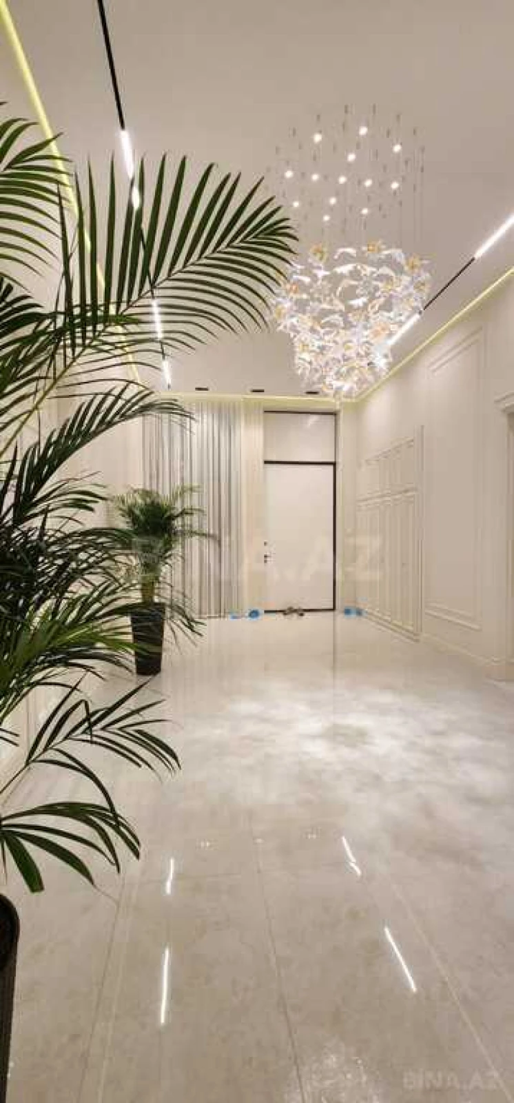 Satılır 6 otaqlı həyət evi 450 m²