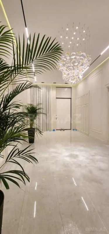 Satılır 6 otaqlı həyət evi 450 m²