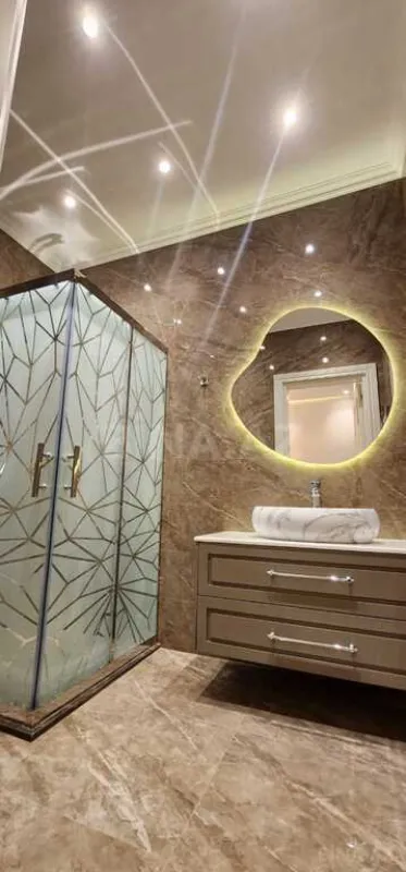 Satılır 6 otaqlı həyət evi 450 m²