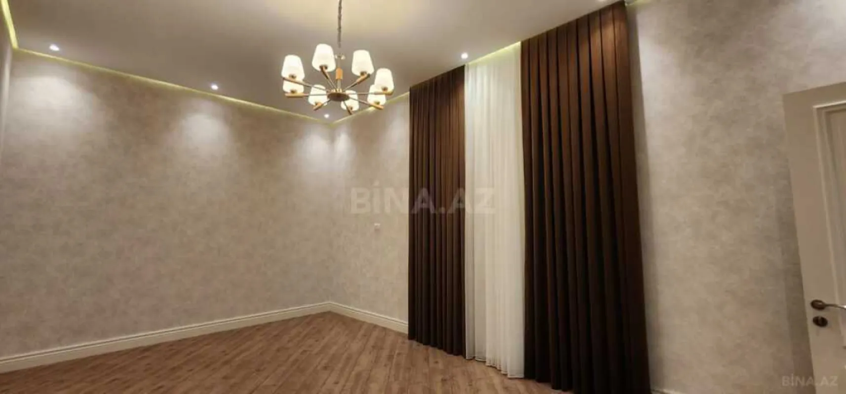 Satılır 6 otaqlı həyət evi 450 m²