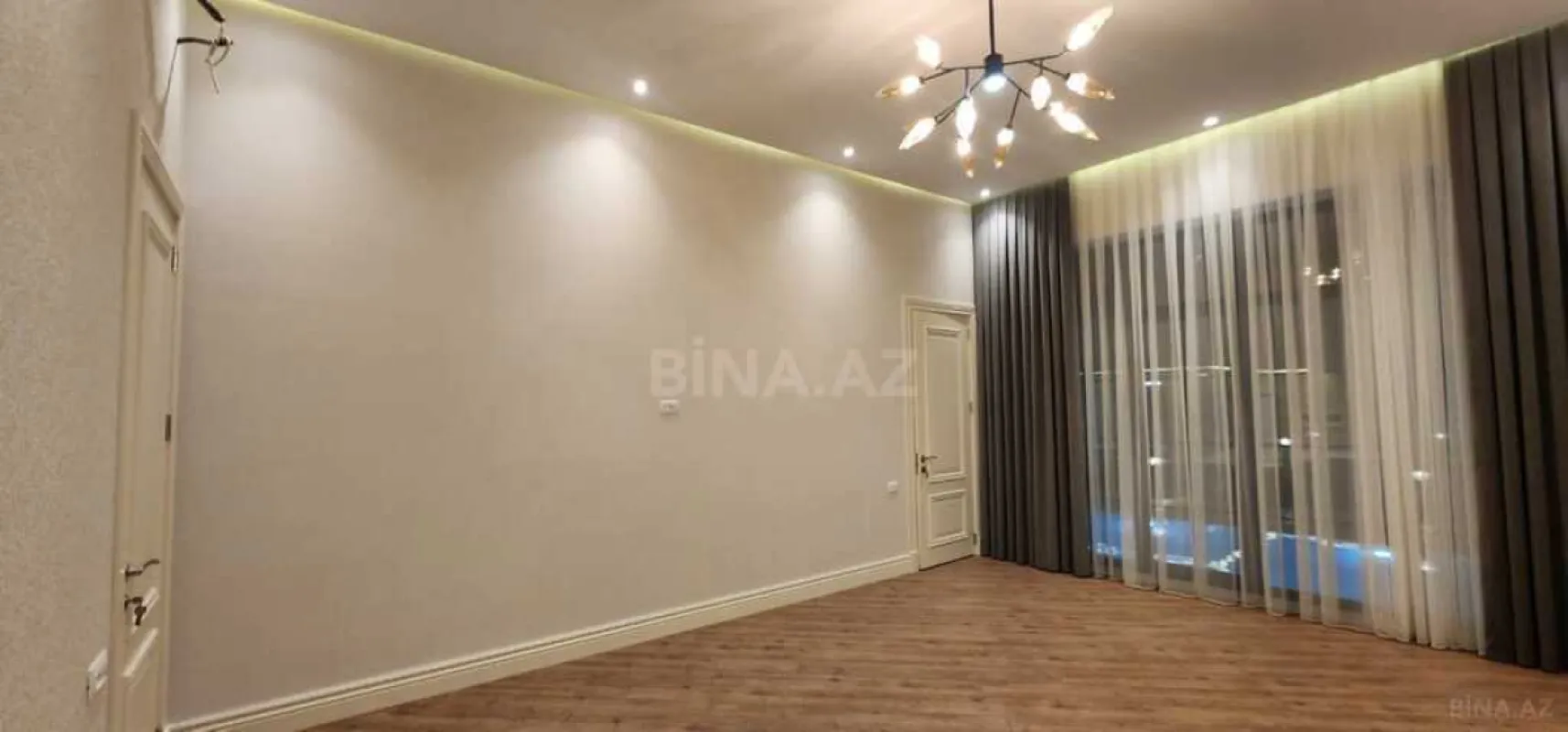 Satılır 6 otaqlı həyət evi 450 m²