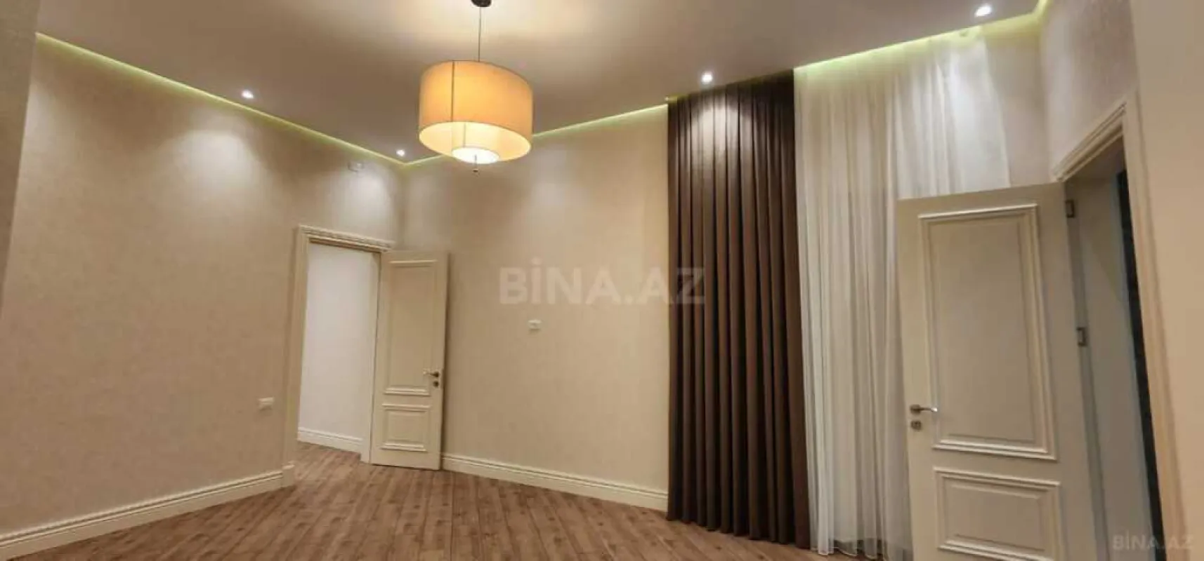Satılır 6 otaqlı həyət evi 450 m²