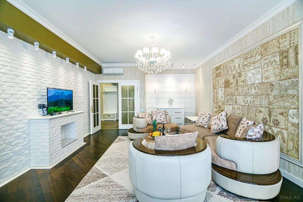 Kirayə verilir 3 otaqlı mənzil 155 m²