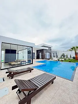 Satılır 5 otaqlı həyət evi 260 m²