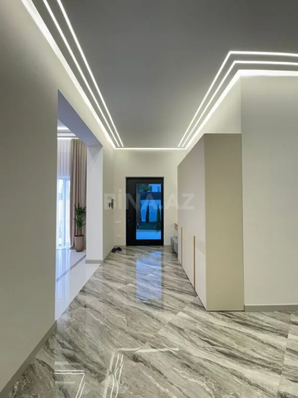 Satılır 5 otaqlı həyət evi 260 m²