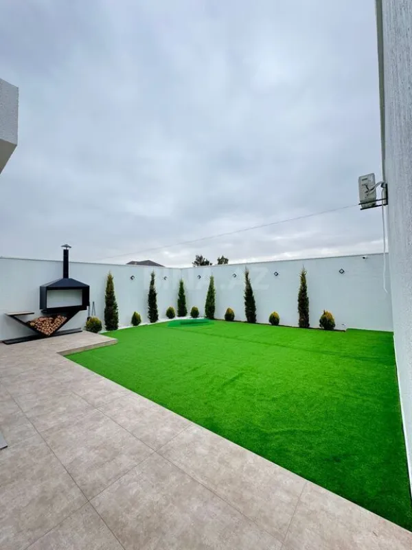 Satılır 5 otaqlı həyət evi 260 m²