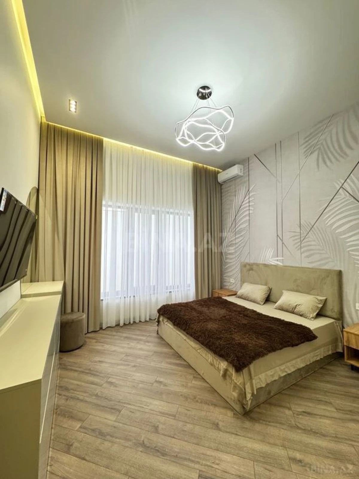 Satılır 5 otaqlı həyət evi 260 m²