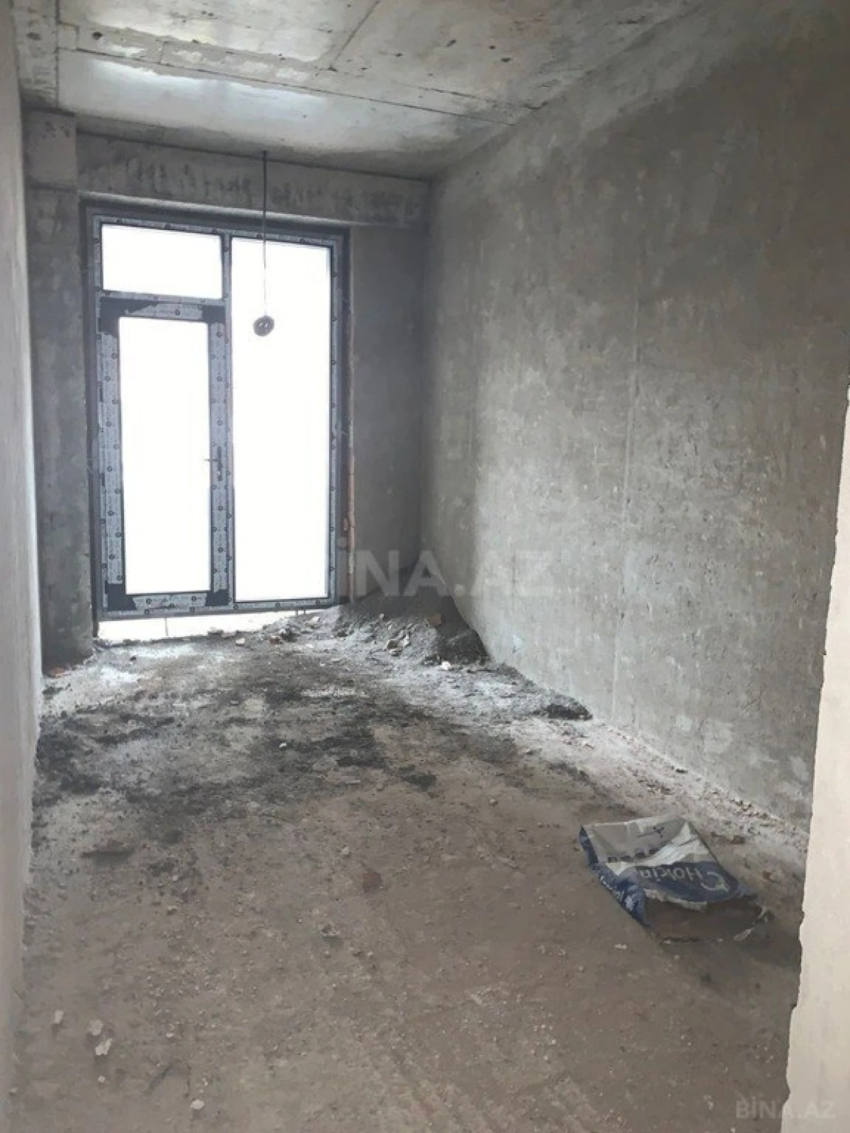 Satılır 2 otaqlı mənzil 77 m²