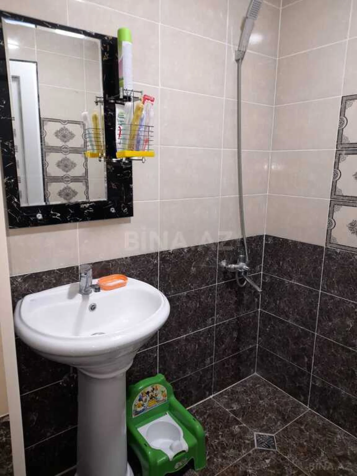 Satılır 1 otaqlı mənzil 42 m²