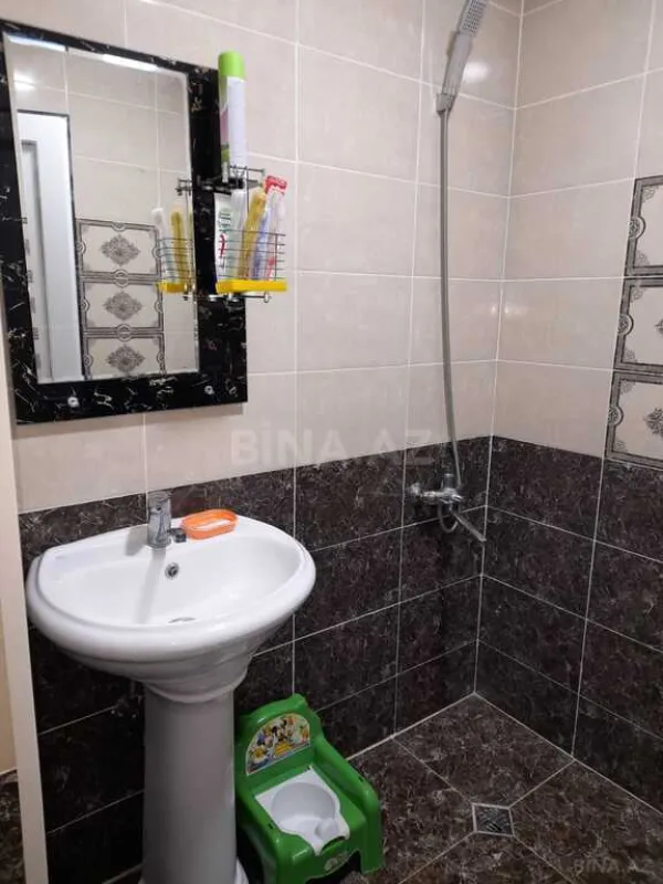 Satılır 1 otaqlı mənzil 42 m²