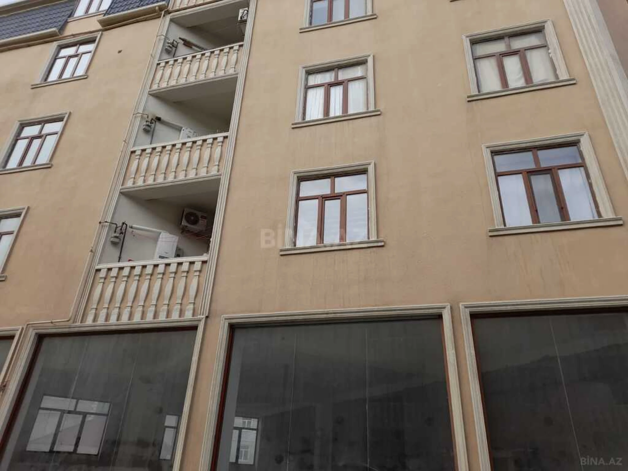 Satılır 1 otaqlı mənzil 42 m²