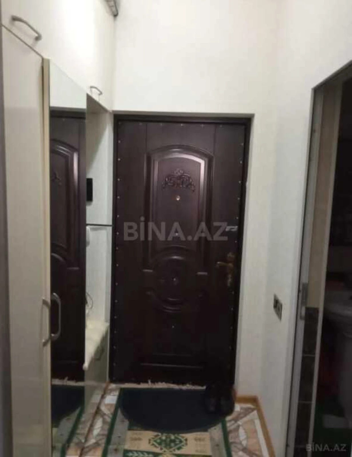 Satılır 1 otaqlı mənzil 42 m²