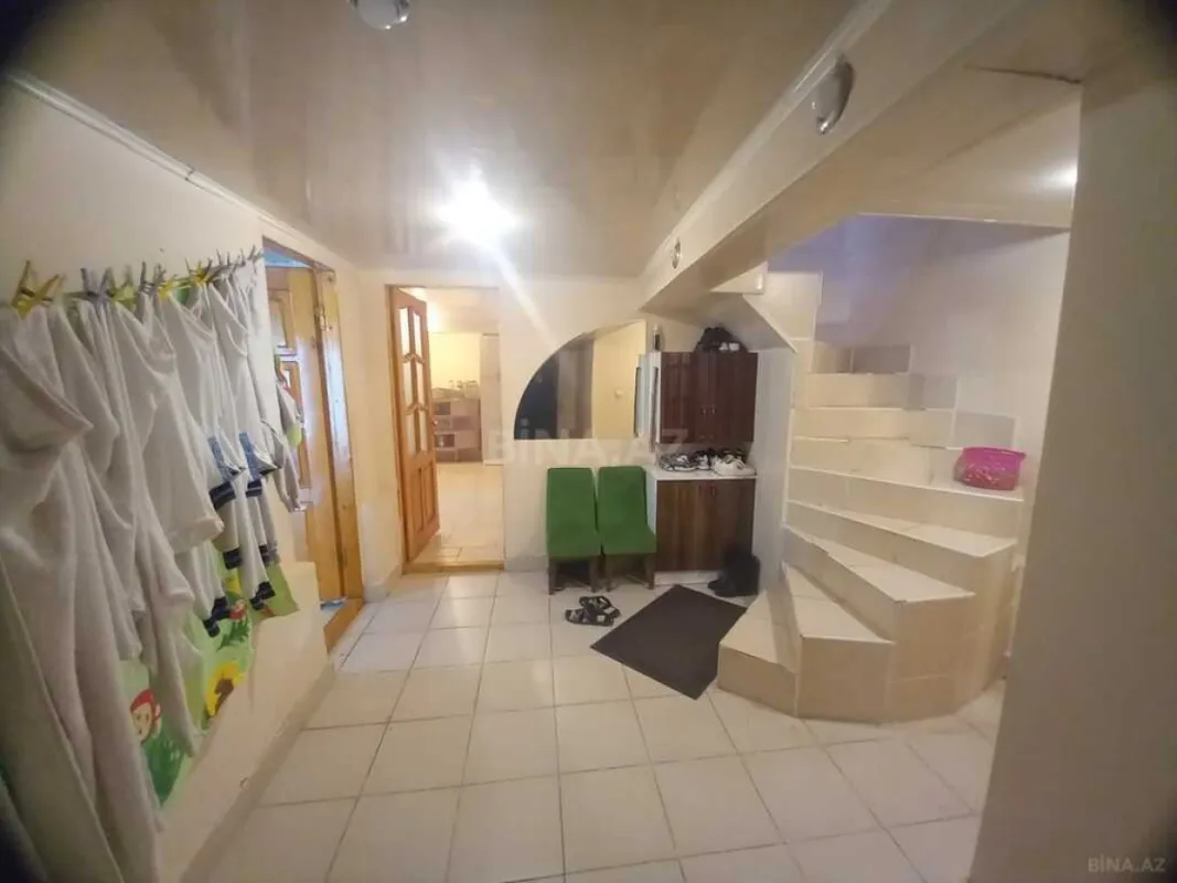 Satılır 6 otaqlı həyət evi 172 m²