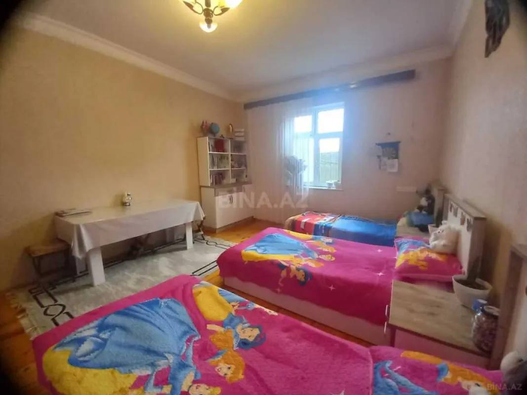 Satılır 6 otaqlı həyət evi 172 m²