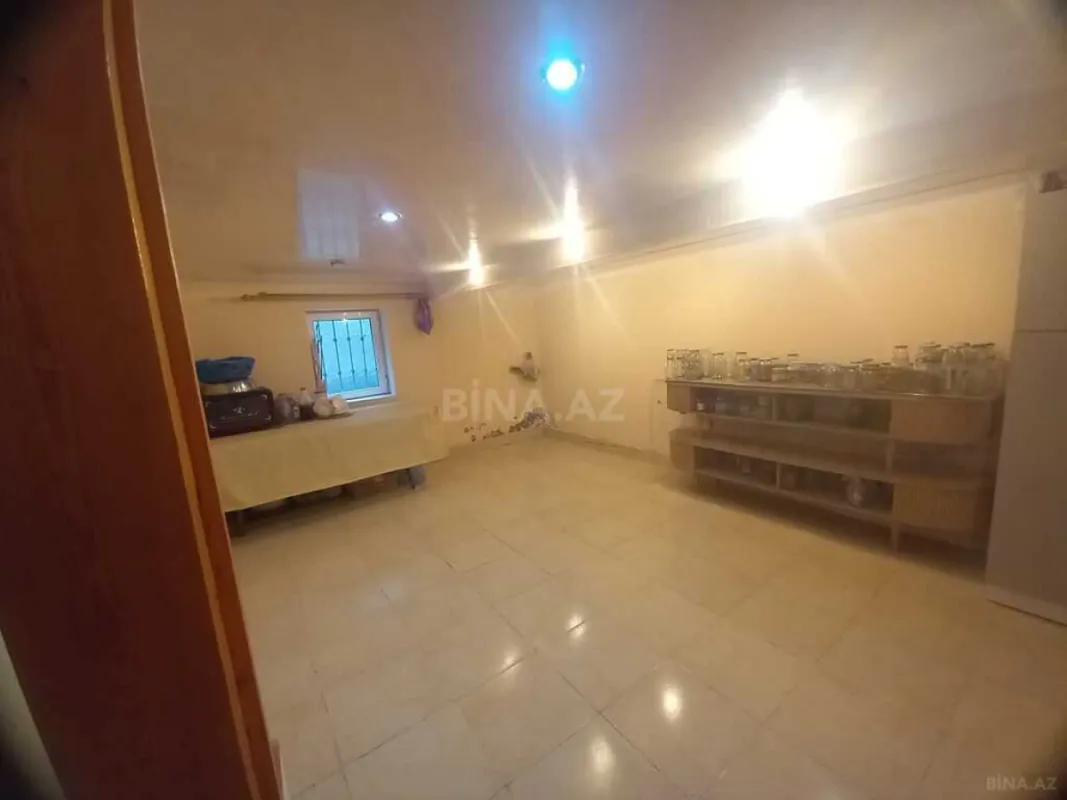 Satılır 6 otaqlı həyət evi 172 m²