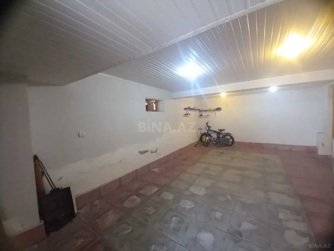 Satılır 6 otaqlı həyət evi 172 m²