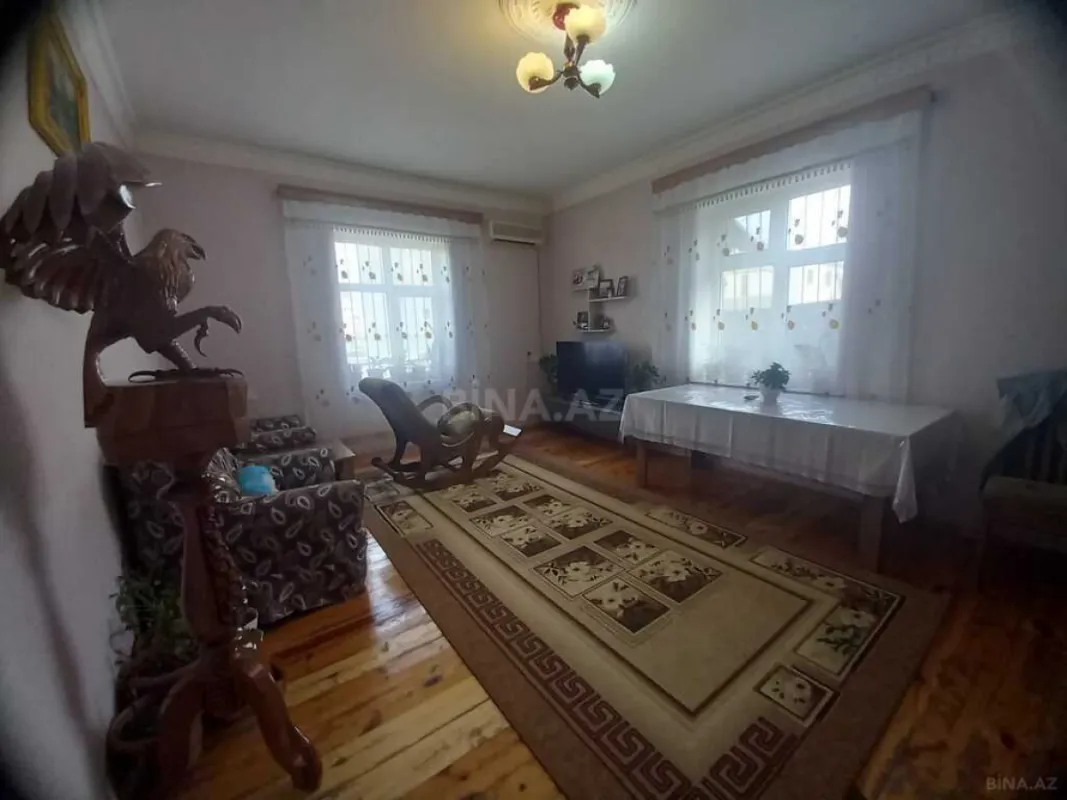 Satılır 6 otaqlı həyət evi 172 m²