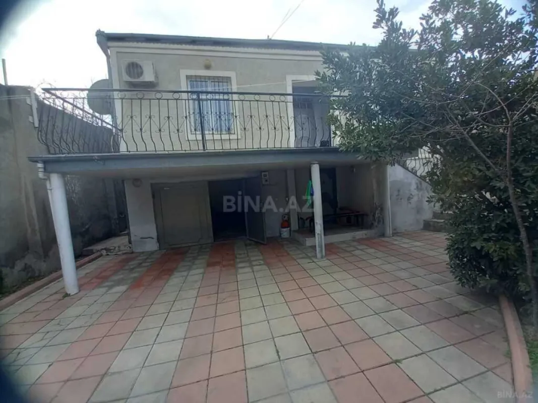 Satılır 6 otaqlı həyət evi 172 m²