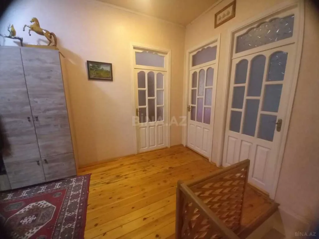 Satılır 6 otaqlı həyət evi 172 m²