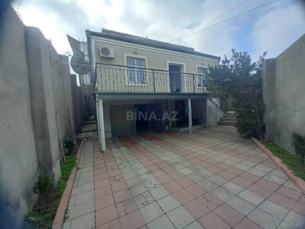 Satılır 6 otaqlı həyət evi 172 m²