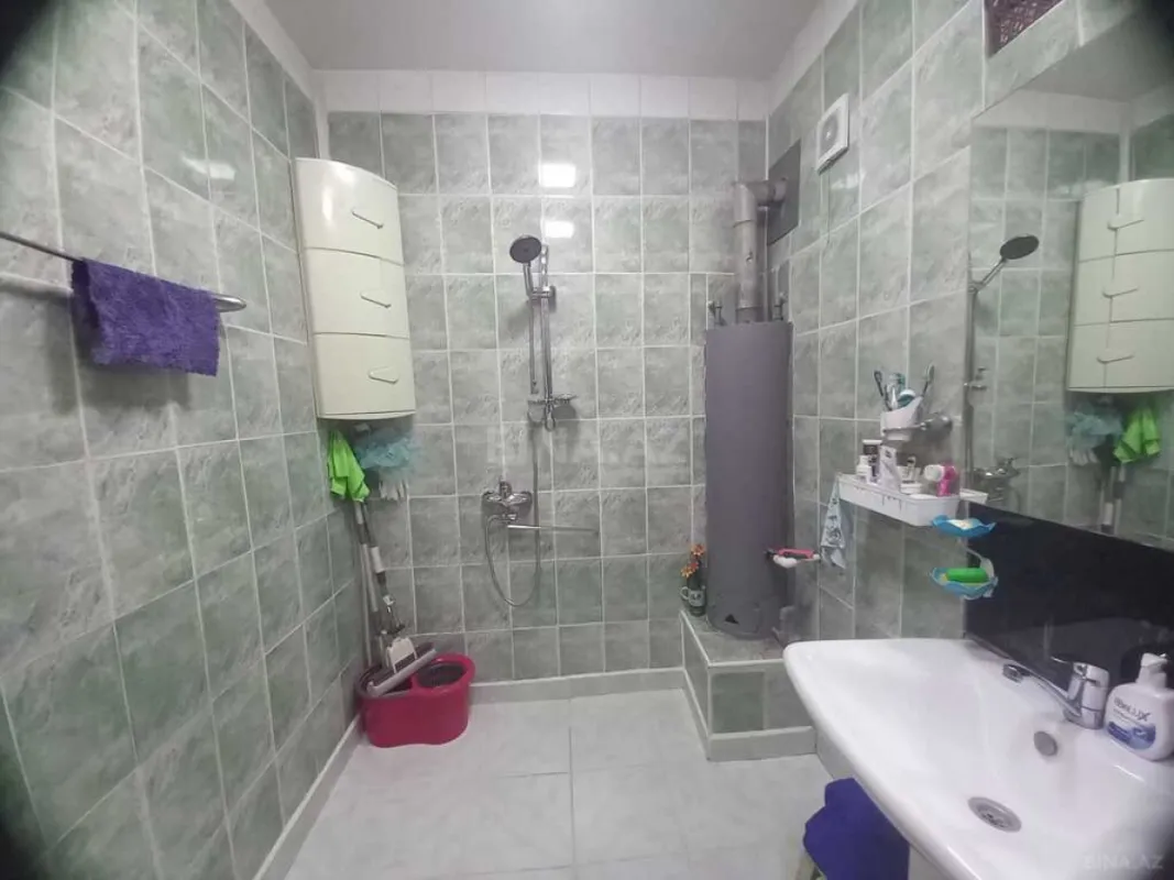 Satılır 6 otaqlı həyət evi 172 m²