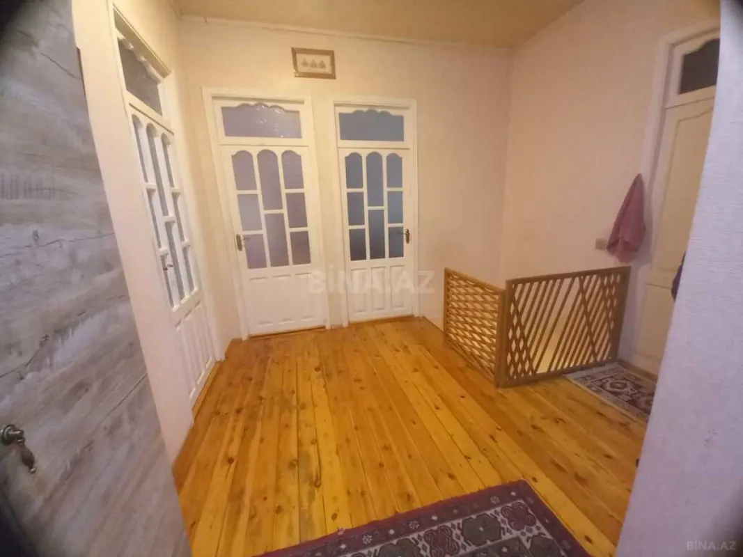 Satılır 6 otaqlı həyət evi 172 m²