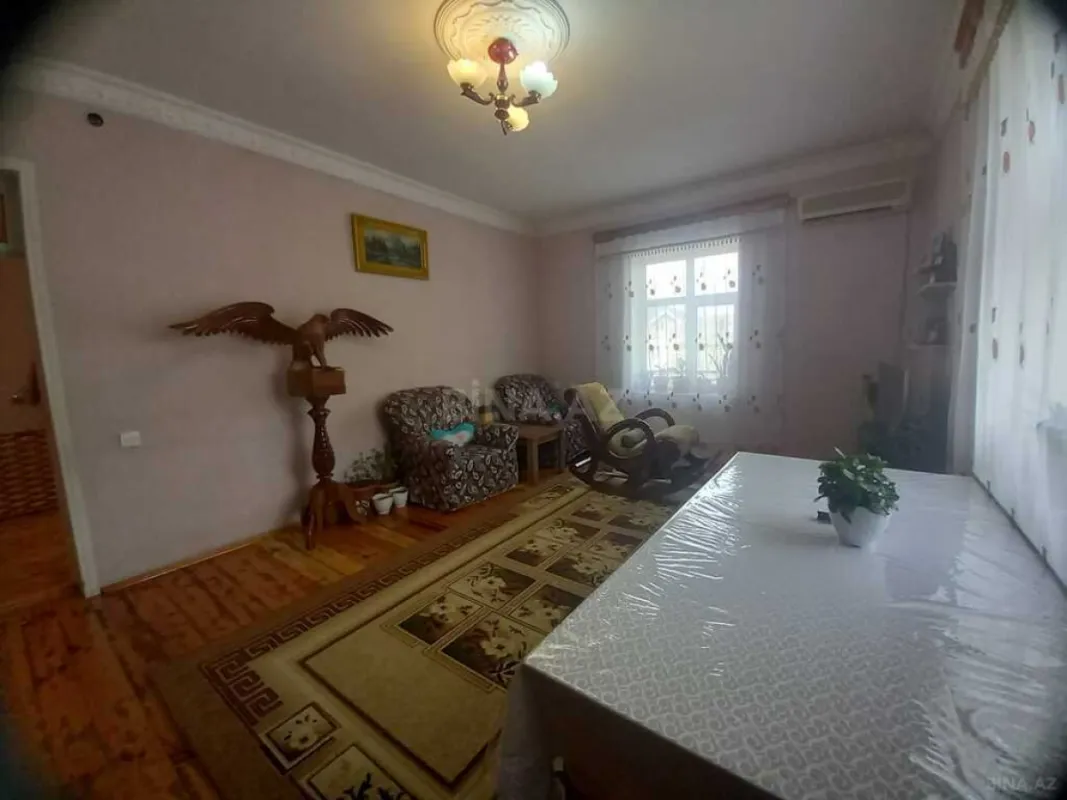 Satılır 6 otaqlı həyət evi 172 m²