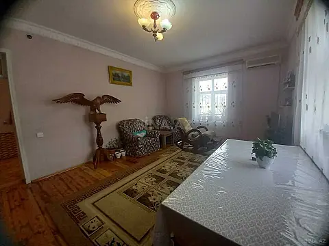 Satılır 6 otaqlı həyət evi 172 m²