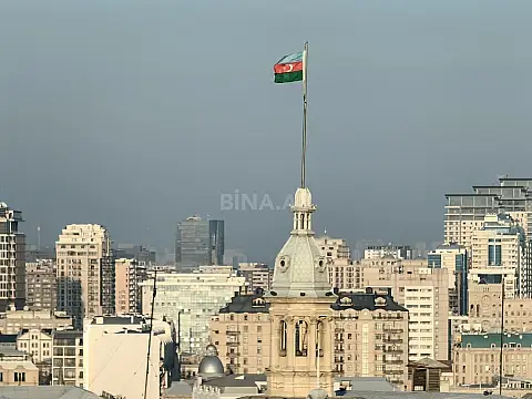 Satılır 5 otaqlı mənzil 200 m²