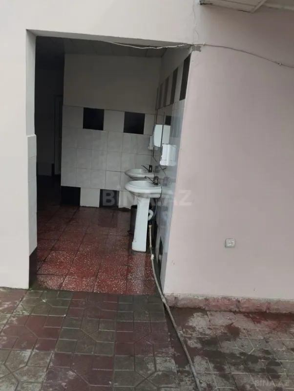 Satılır obyekt 860 m²