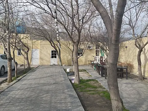 Satılır obyekt 860 m²