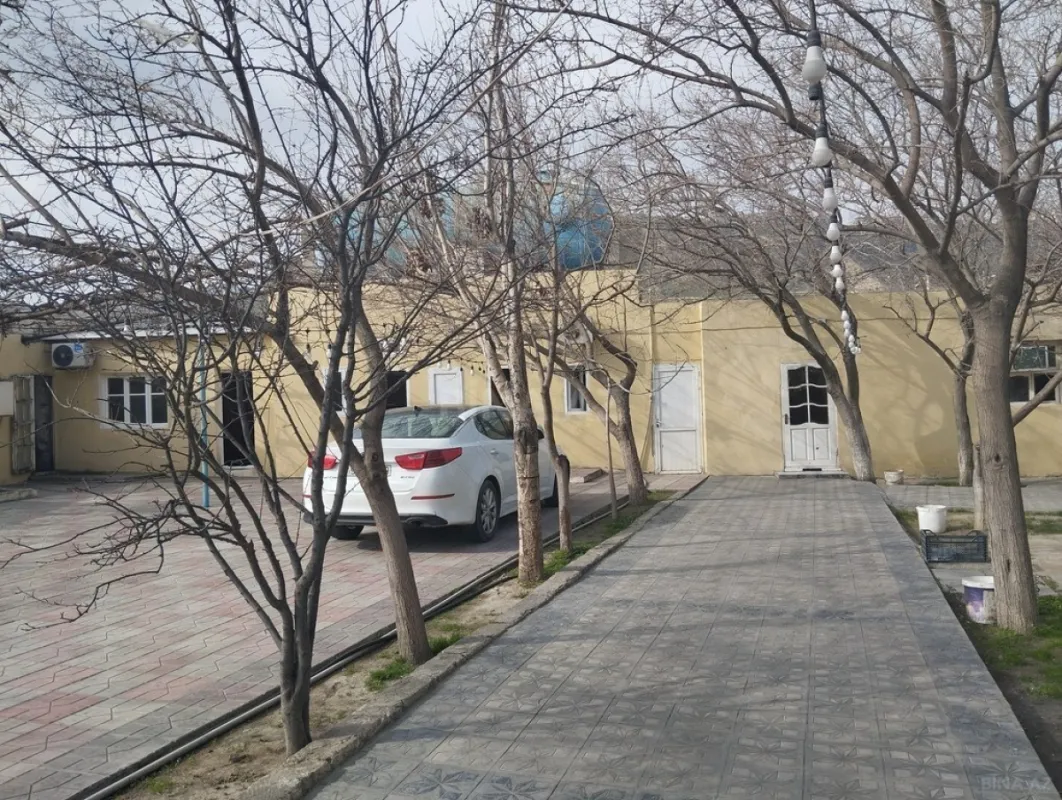 Satılır obyekt 860 m²