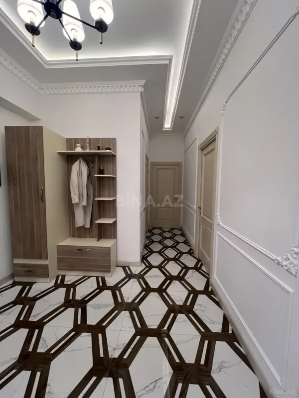 Kirayə verilir 3 otaqlı mənzil 141 m²