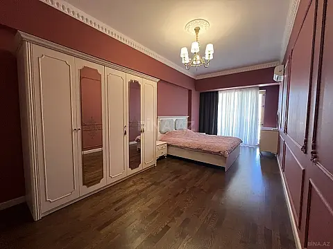 Kirayə verilir 3 otaqlı mənzil 141 m²