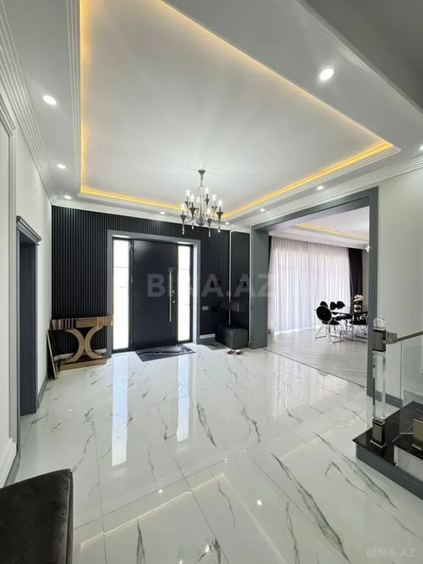 Satılır 6 otaqlı həyət evi 450 m²