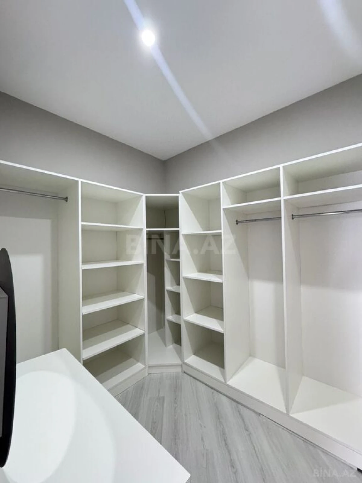 Satılır 6 otaqlı həyət evi 450 m²