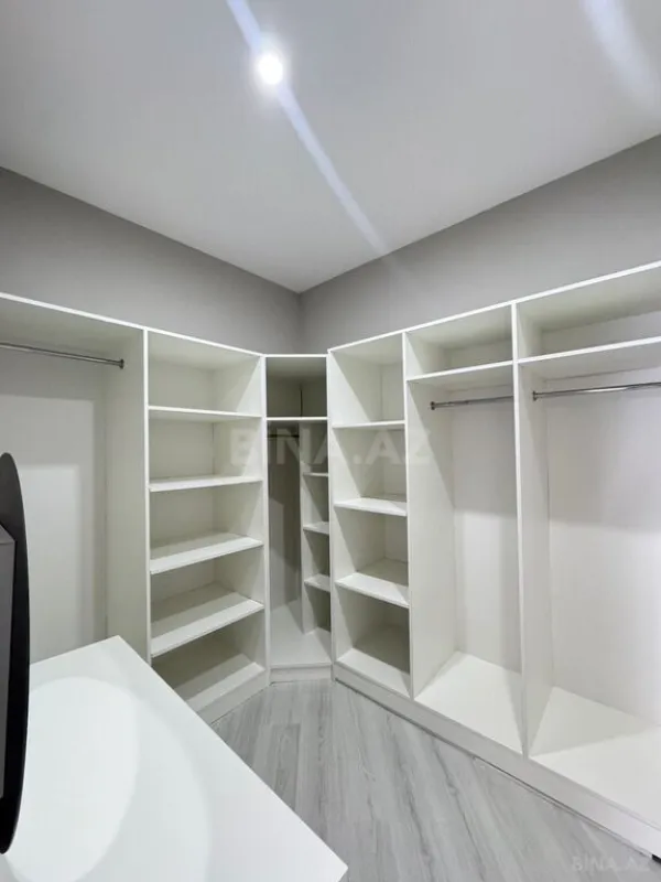 Satılır 6 otaqlı həyət evi 450 m²