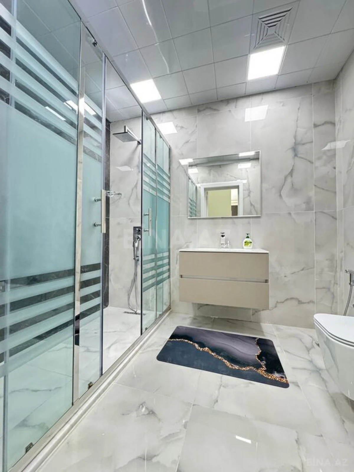 Satılır 6 otaqlı həyət evi 450 m²