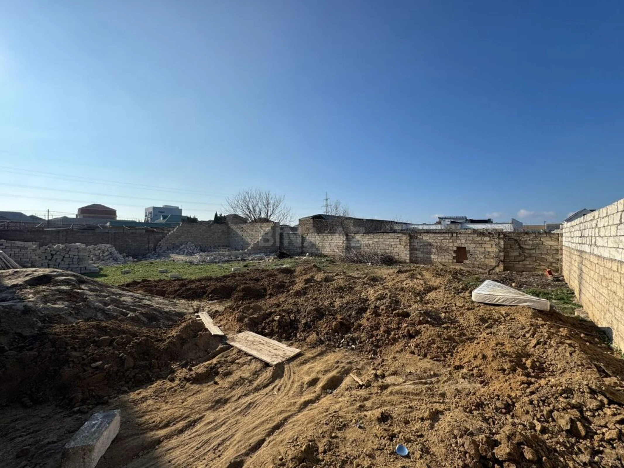 Satılır torpaq sahəsi 6 m²