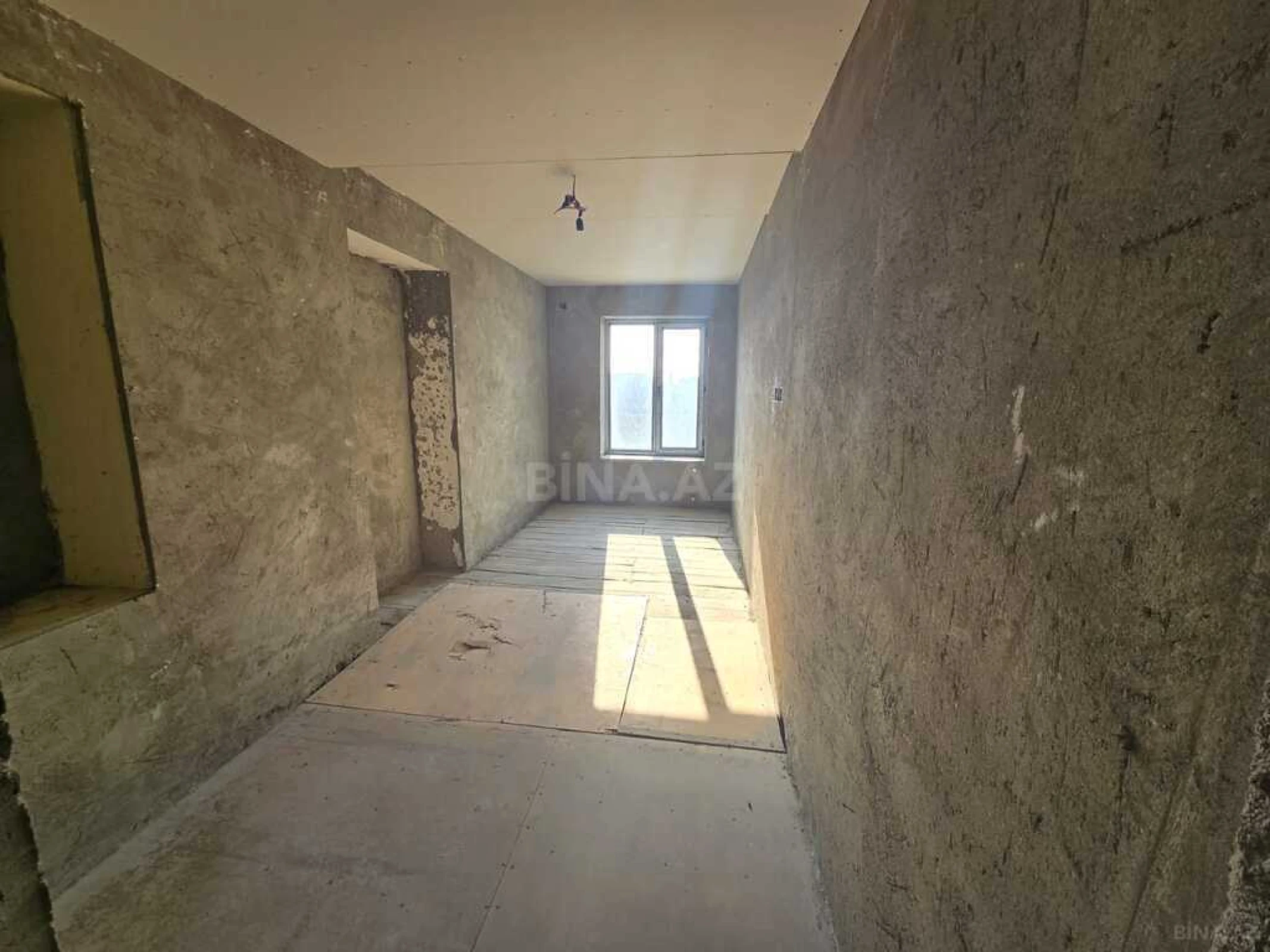 Satılır 6 otaqlı həyət evi 240 m²