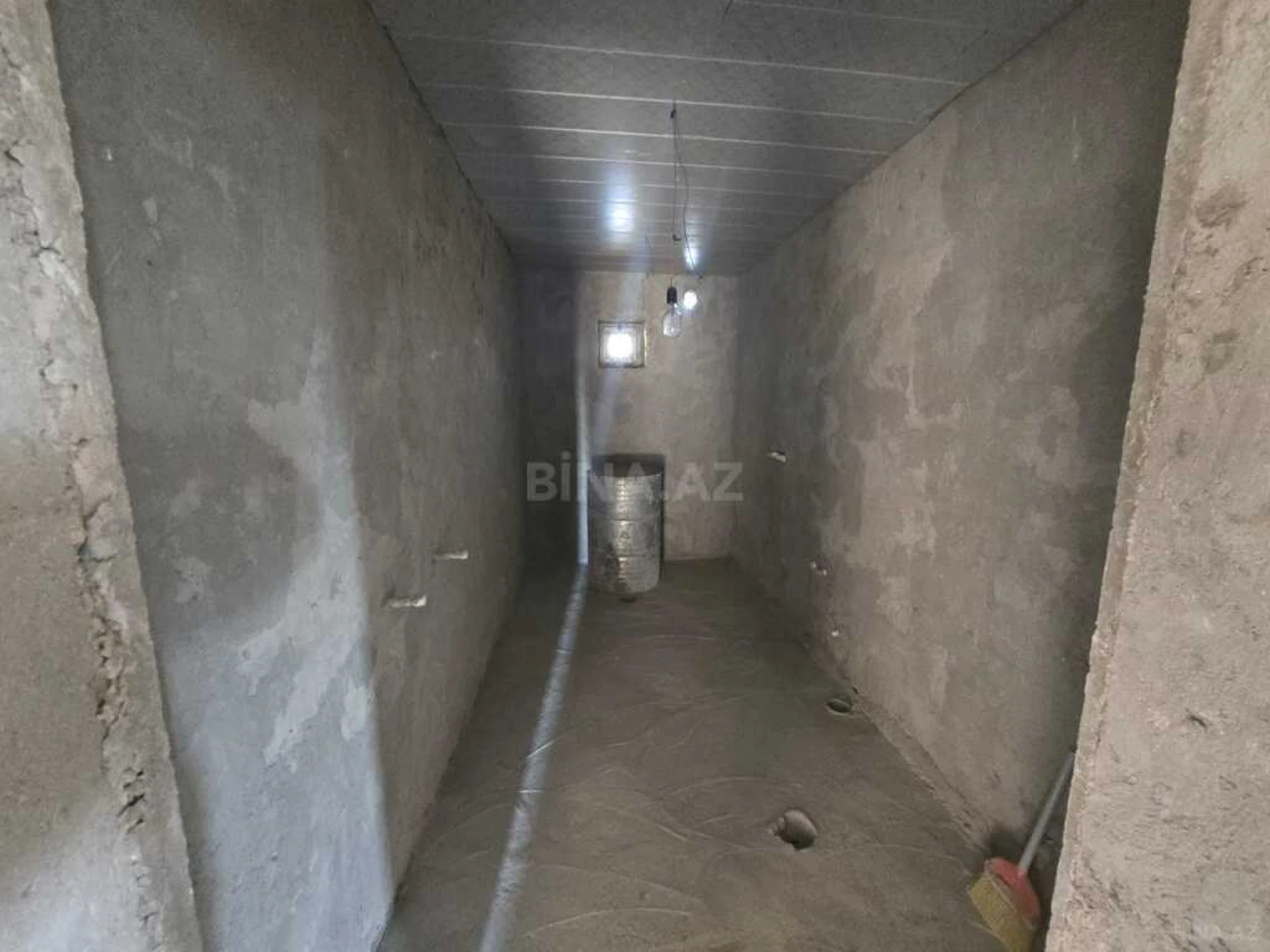 Satılır 6 otaqlı həyət evi 240 m²