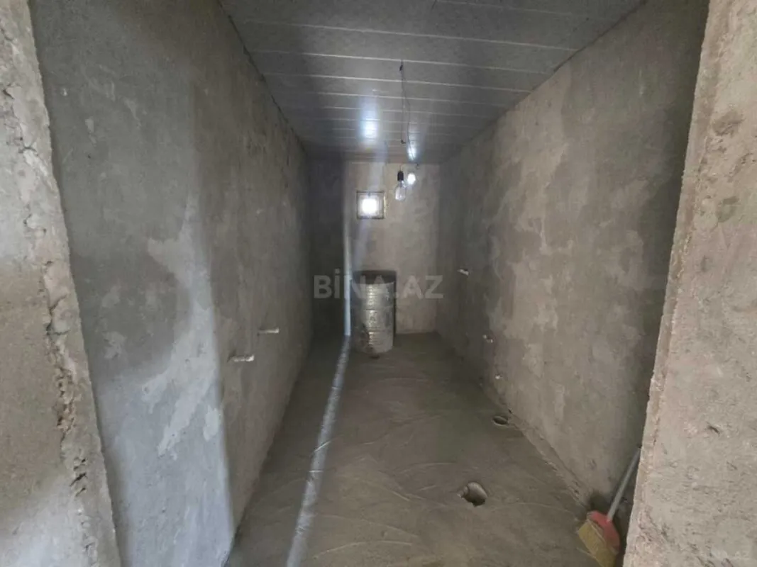 Satılır 6 otaqlı həyət evi 240 m²
