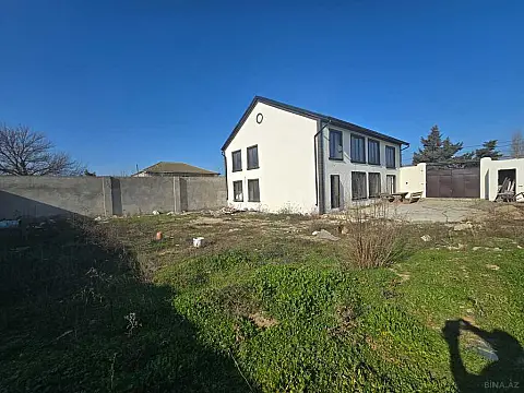 Satılır 6 otaqlı həyət evi 240 m²