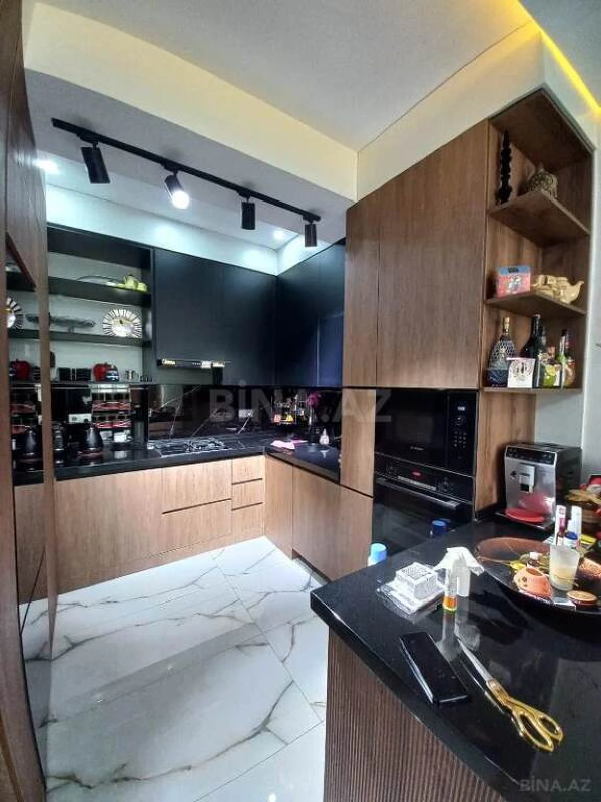 Satılır 3 otaqlı mənzil 102.5 m²